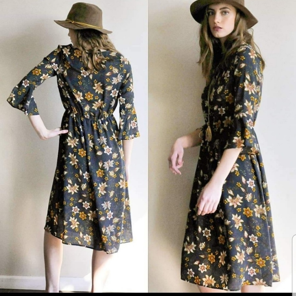 Flower dress - Picture 2 of 5